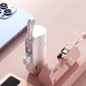 时尚超紧凑迷你便携式 5000 mAh 移动电源，内置 Type-C 和 Lightning 线缆，可快速充电并兼容多种设备