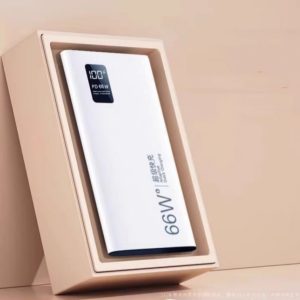 大容量 66W 超级快速充电电源，带双 USB 和 Type-C 端口 PD 20 W- 20000 mAh