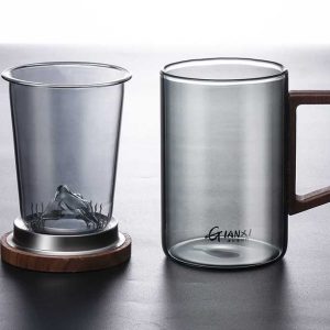 带胡桃木手柄和木盖的 Office Tea Infuser 玻璃杯