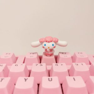 Sanrio 可爱的肉桂娃娃键帽，粉色 R4 十字轴键帽，适用于机械键盘