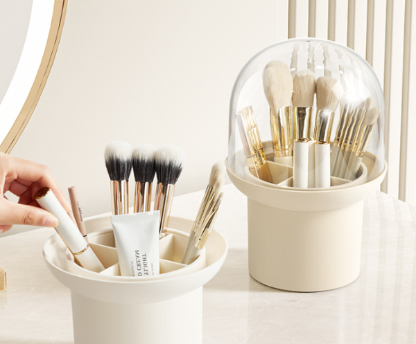 Porte-pinceaux de maquillage rond à quatre compartiments