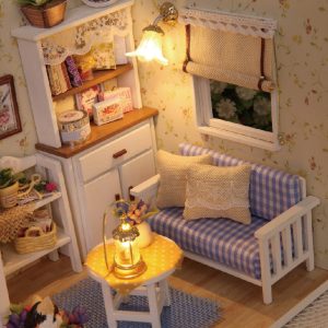 CuteRoom 小猫日记迷你屋 - 舒适的猫咪主题花园庭院，带 LED 灯和家具组装套件