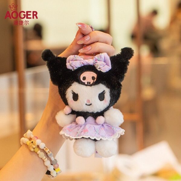 官方授权的 Sanrio Kuromi 毛绒钥匙扣 - Hanakotoba Spirit Series Kuromi（14 厘米）