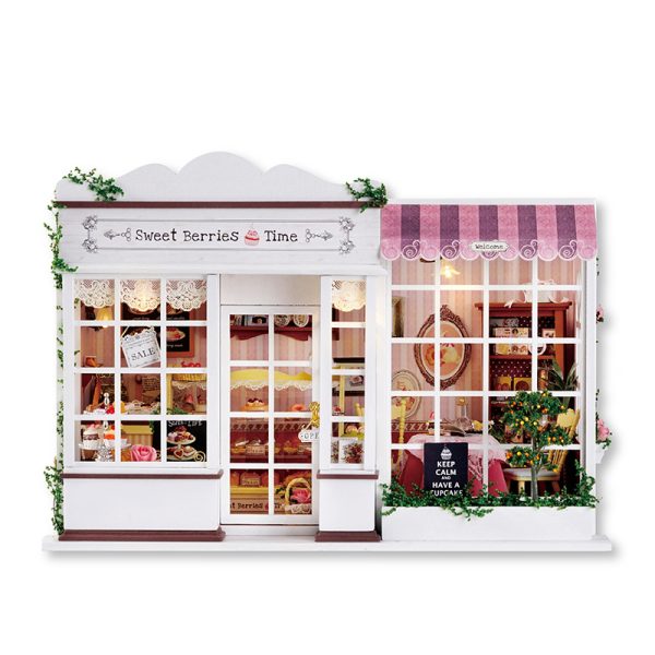 CuteRoom Handmade Vintage Bakery Miniature House – Sweet Berries Time DIY Kit with LED Lighting, Transparent Roof, and Complete Mini Furniture Set - 图片 3